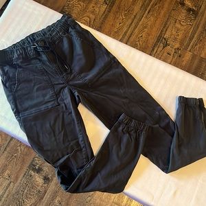 Like New American Eagle Jegging Jogger, Size 4 in Black